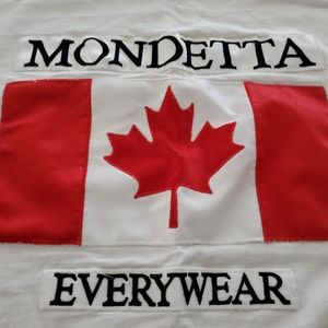 Vintage mondetta canada T shirt